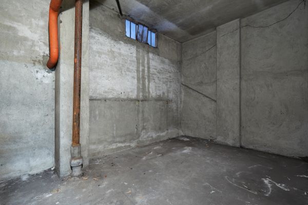 Basement Wall Construction in New Albany